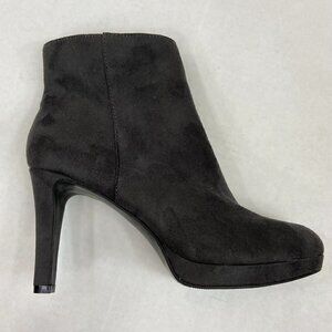 Tahari Shelby dark grey suede booties, 7M